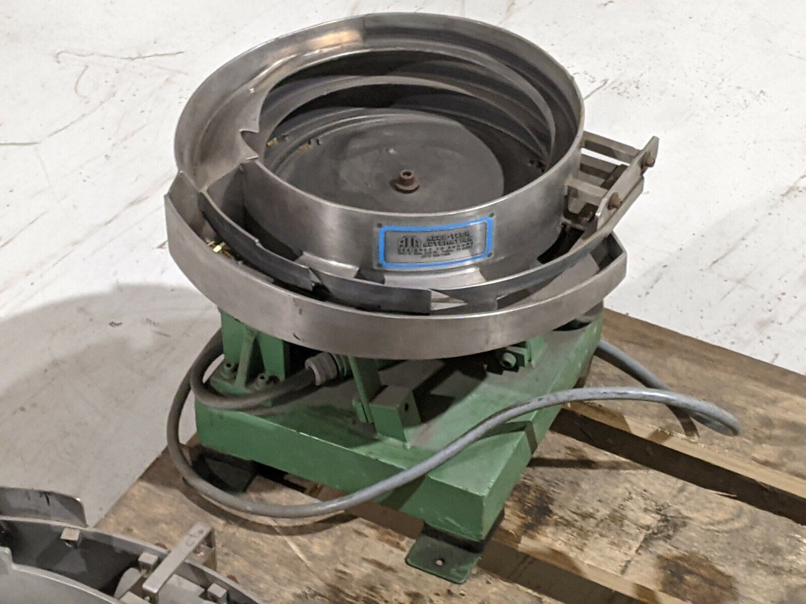 Accu-Tech Automation Vibratory Feeder System 10" Bowl, CUT CORD - Maverick Industrial Sales