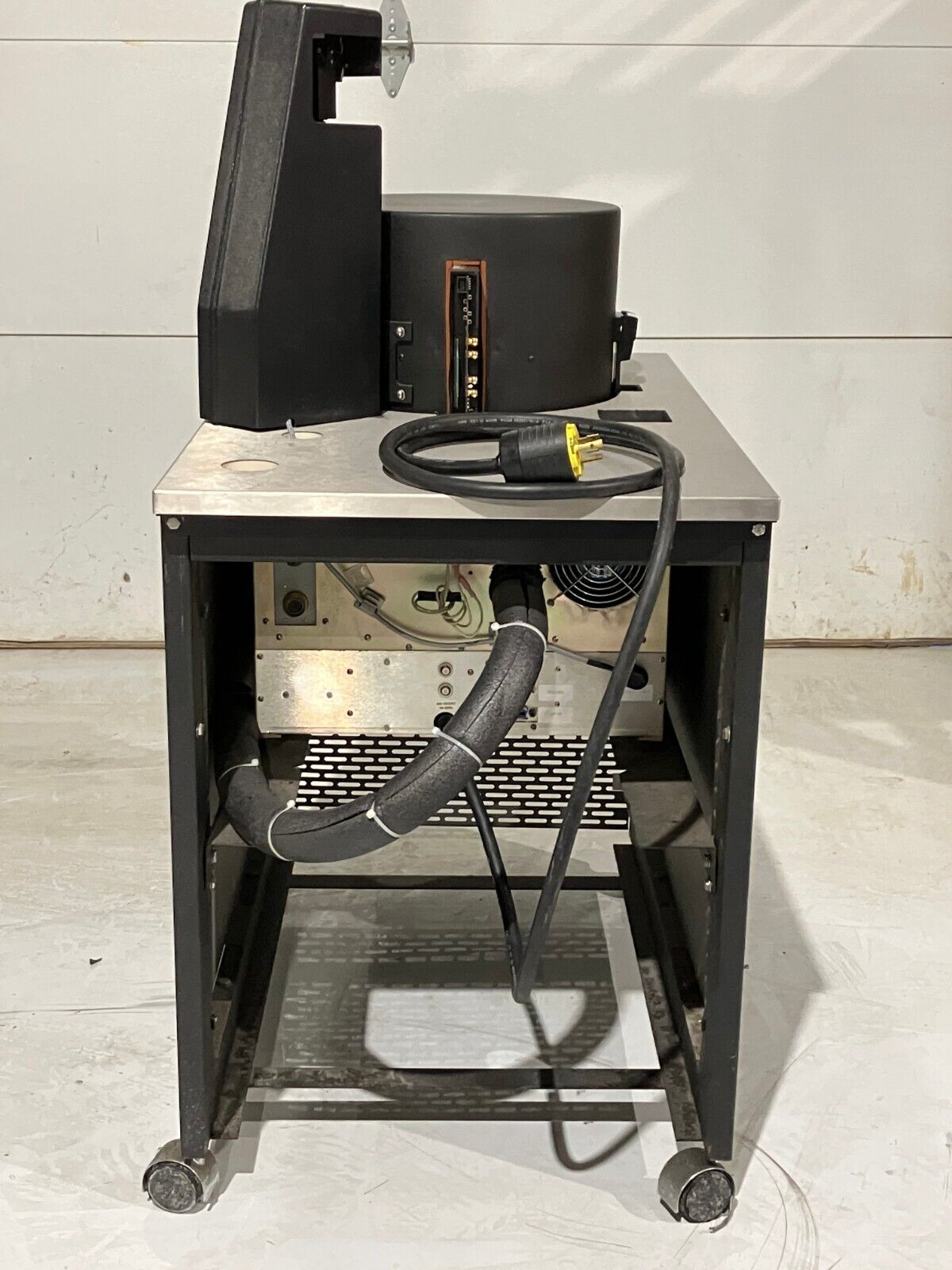Saunders & Associates 4220A Chamber for Parametric Testing, 2255 Controller - Maverick Industrial Sales