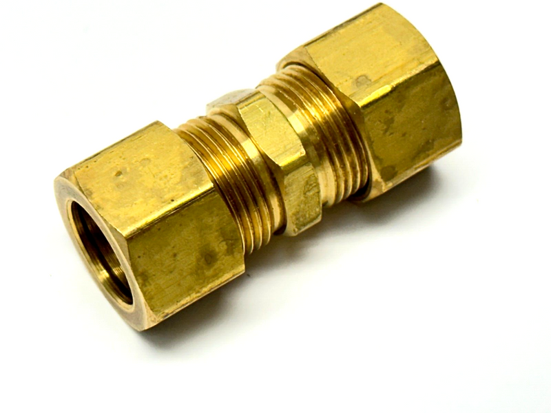 Parker 10SC10-B 5/8" Compression Tube OD Union Fitting Brass - Maverick Industrial Sales