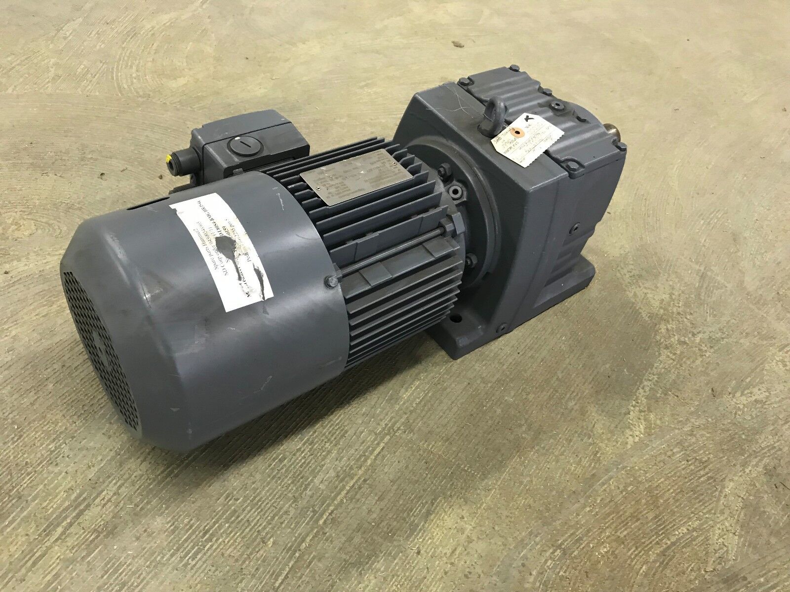 R67 DT90S4 / BMG / HR / IS | SEW-USOCOME R67 DT90S4/BMG/HR/IS Electric ...