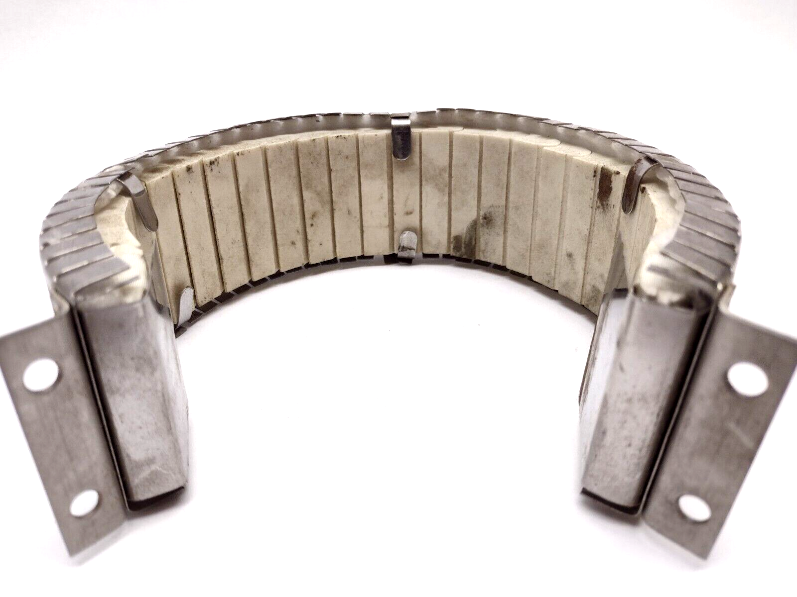 BC53506B | Big Chief Ceramic Band Heater 4" X 2" 600W 480V 1008 - Used - Maverick Industrial Sales