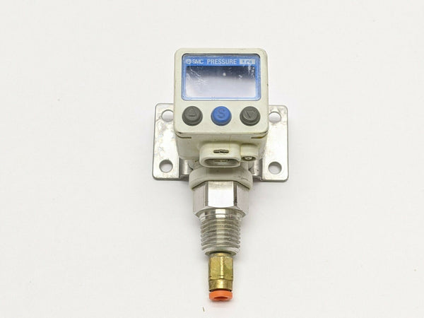 SMC ZSE80F-N02L-P-X510 Vacuum Switch 1/4"NPT Ported NO CABLE - Maverick Industrial Sales