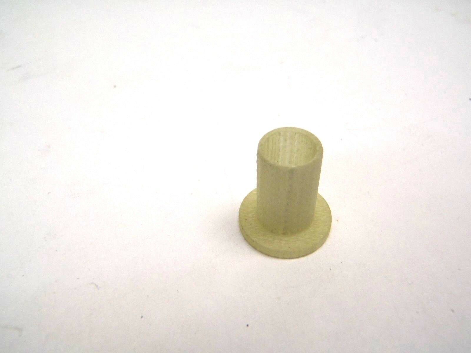 Lot of (170) 3700-20-2509 Kickless Cable Screw Insulators 7.9375mm OD x 10mm - Maverick Industrial Sales