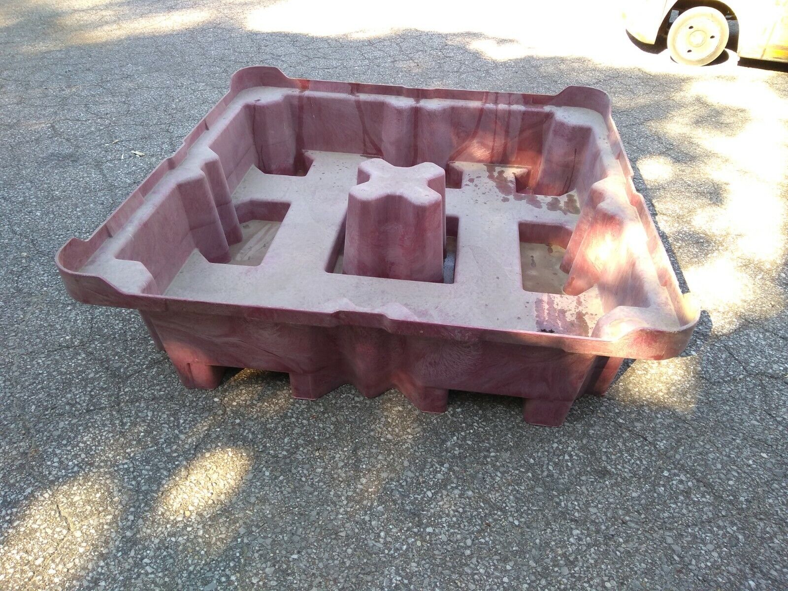 ULTRA -Spill King | Ultra-Spill King Containment Sump for Drum Pallets No Drain 85 Gallon Capacity - Used - Maverick Industrial Sales