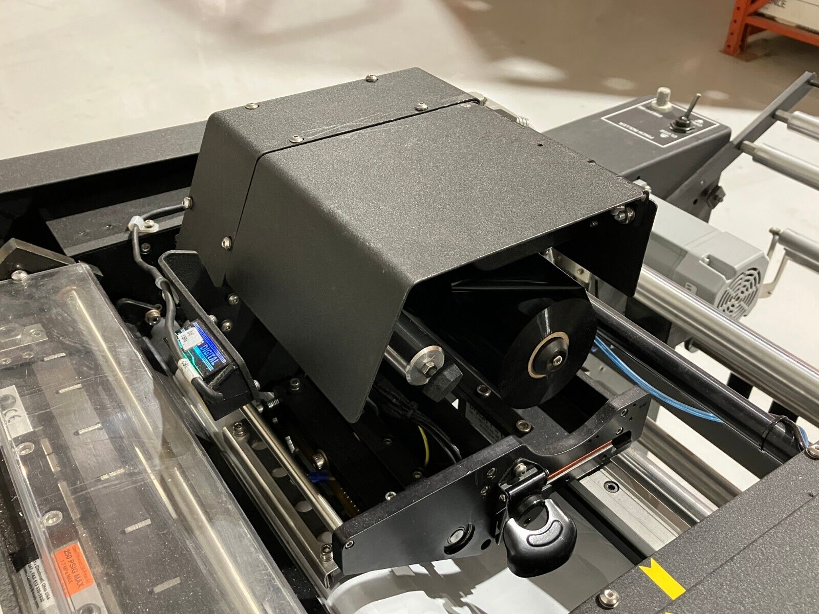 Pregis Sharp MAX 12 Bagger Continuous Roll Bagging System, Mark II Con ...