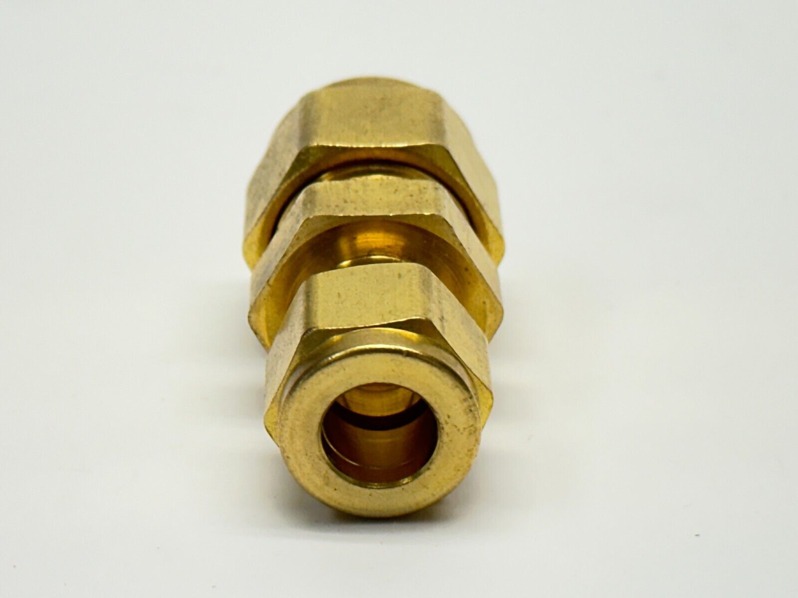 Parker 8-6 HBZ-B 1/2" Tube OD x 3/8" Tube OD Reducing Union - Maverick Industrial Sales