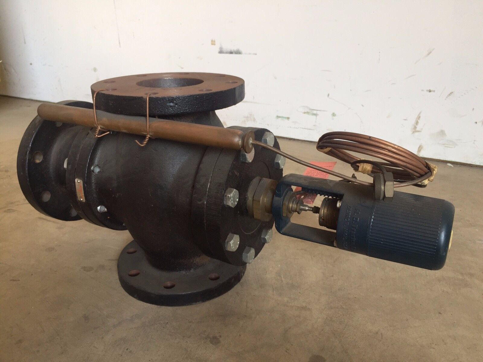 Trerice Co 127-201 4" Flanged Tee Valve w/ Temperature Pressure Regulator - Maverick Industrial Sales