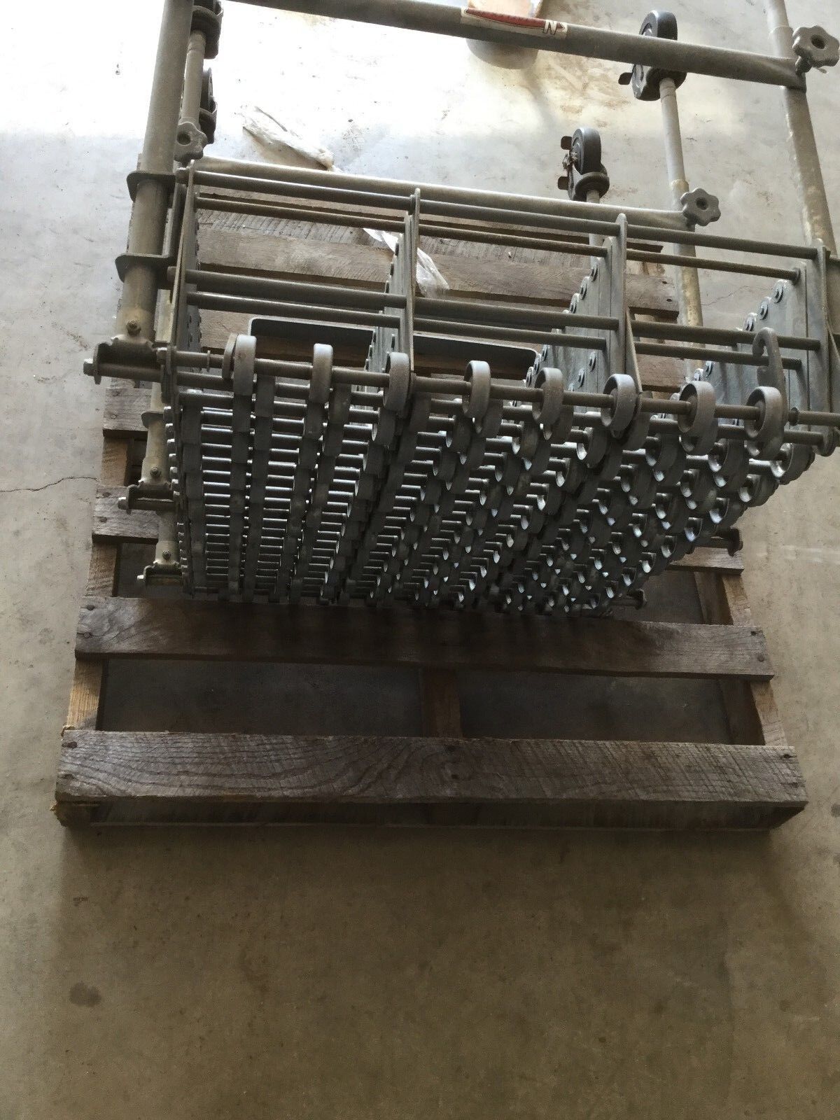 Nestaflex 175 Gravity Roller Flexible Accordian Conveyor Expandable - Maverick Industrial Sales