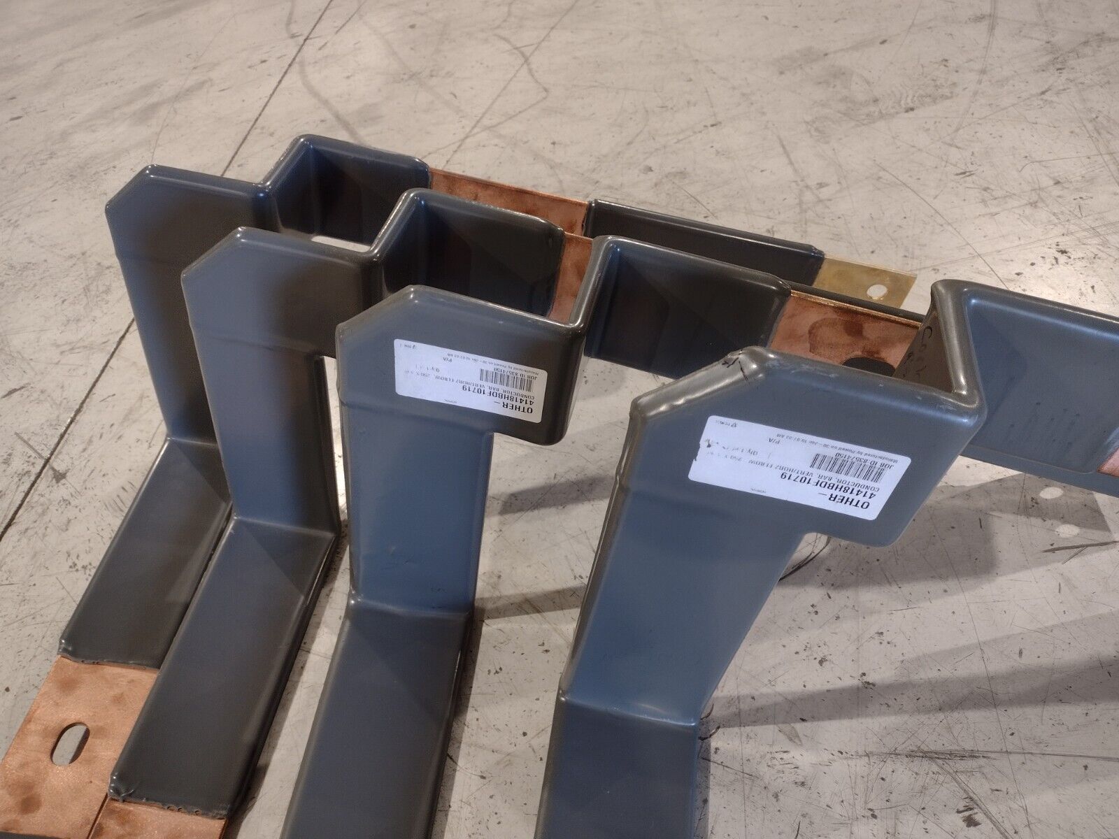 Powell 41418HBDF10719 Conductor Bus Bar Vert/Horiz Elbow  4" x 1/4" LOT OF 4 - Maverick Industrial Sales