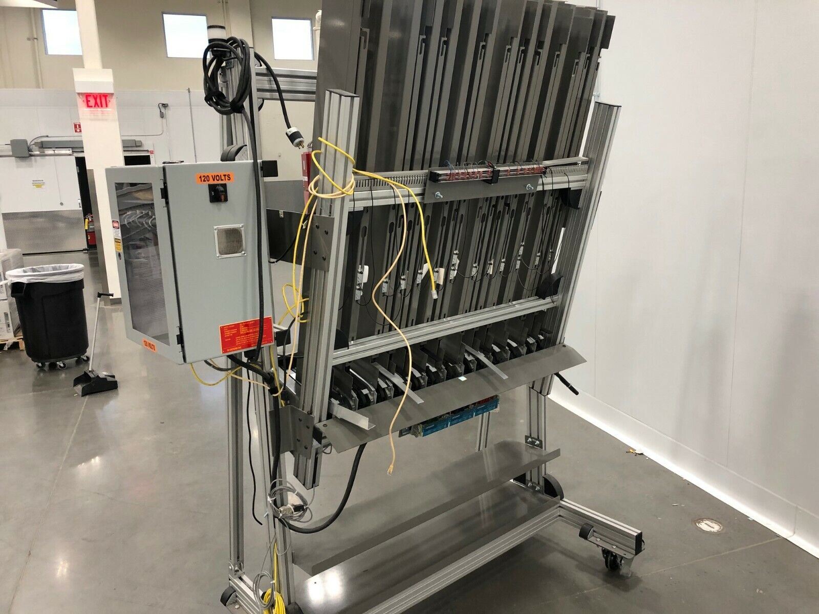 SI Systems B-D81A03A1 OTC RX Pill Bottle Dispensing Tote A-Frame Dispenser - Maverick Industrial Sales