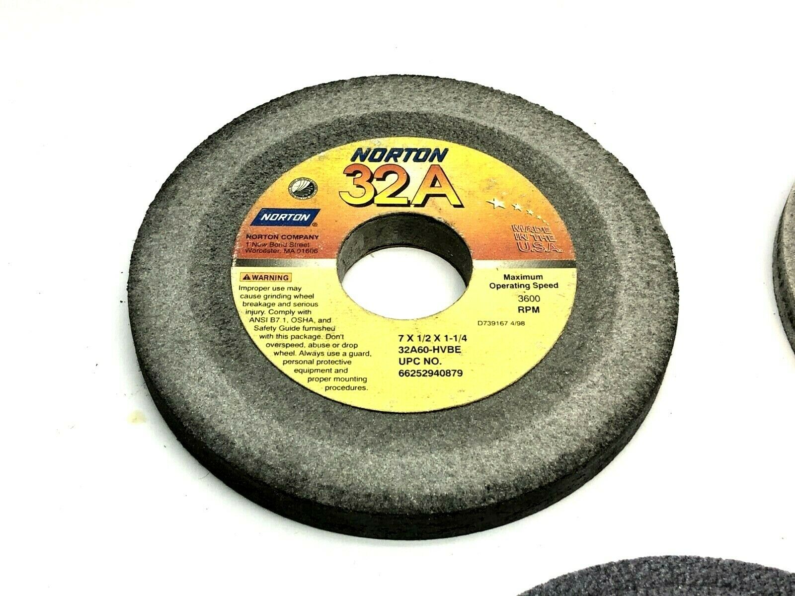 Norton 32A60-HBVE Grinding Wheels 1-1/4" Bore 3600 RPM LOT OF 5 - Maverick Industrial Sales