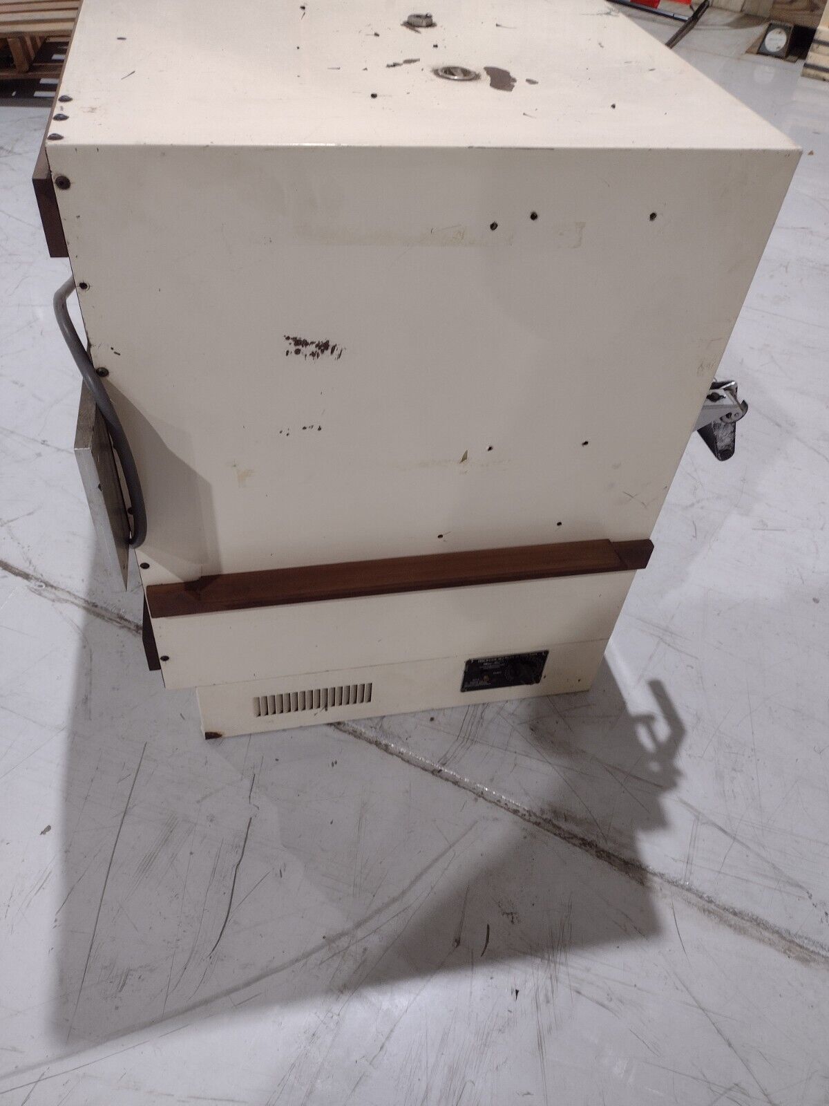 Blue M OV-18C Benchtop Lab Oven 240V 1PH 100F/38C- 550F/288C 1.9KW With Max Set - Maverick Industrial Sales