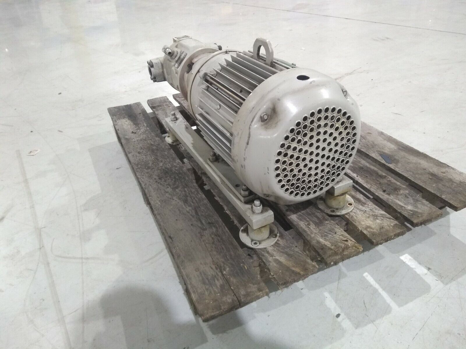 Rexroth AA10VS045DFR/30R-PKC62N00 Hydraulic Pump With Lincoln 10HP TF-4288C - Maverick Industrial Sales