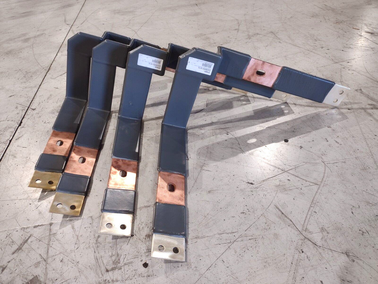 Powell 41418HBDF10719 Conductor Bus Bar Vert/Horiz Elbow  4" x 1/4" LOT OF 4 - Maverick Industrial Sales
