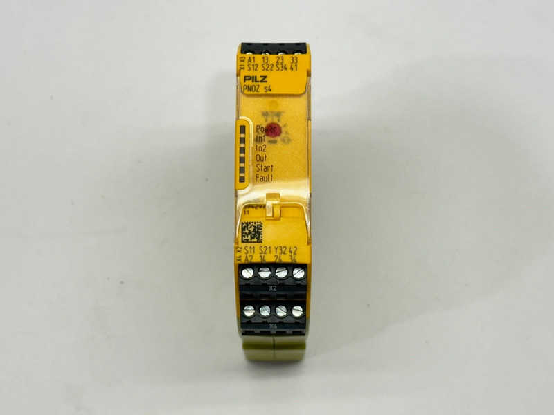 Pilz PNOZ s4 24VDC 3n/o 1n/c Safety Relay 24VDC 750104 - Maverick Industrial Sales