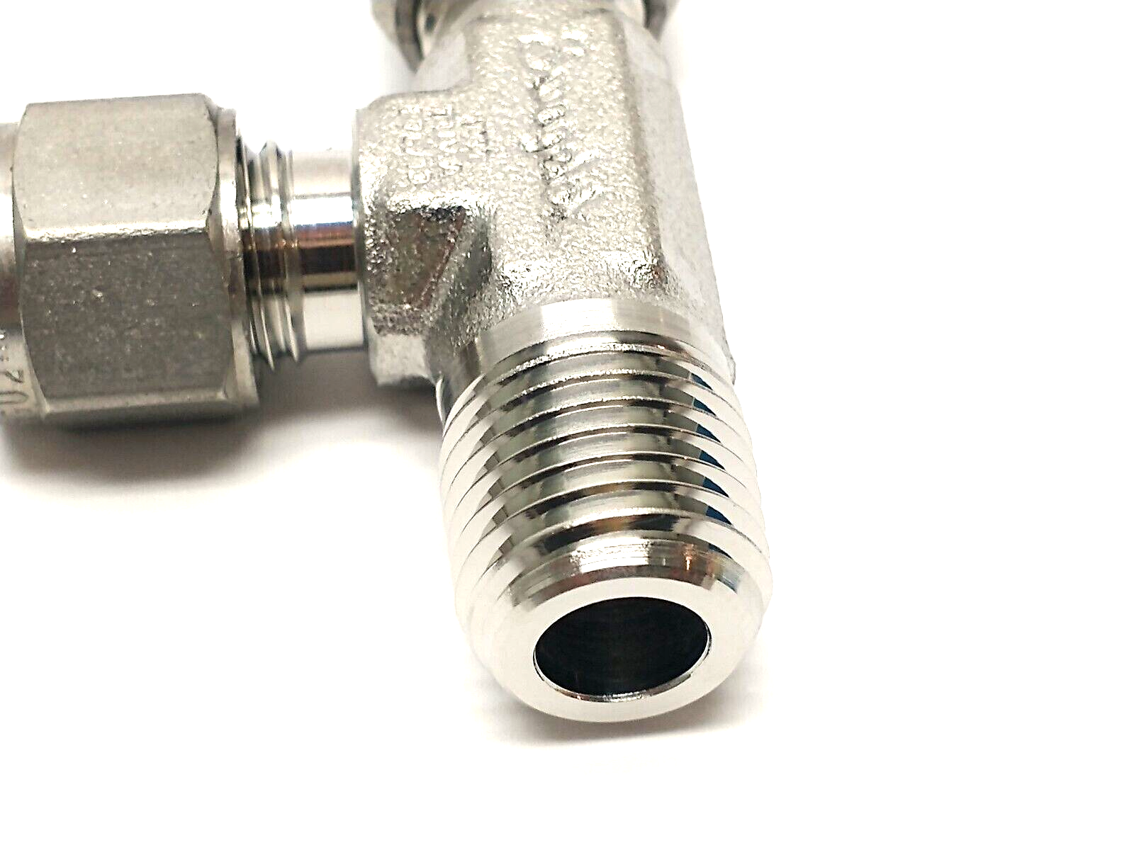 Swagelok SS-6M0-3-4TMT SS Male Run Tee Tube Fitting 6mm Tube x 1/4" NPT - Maverick Industrial Sales