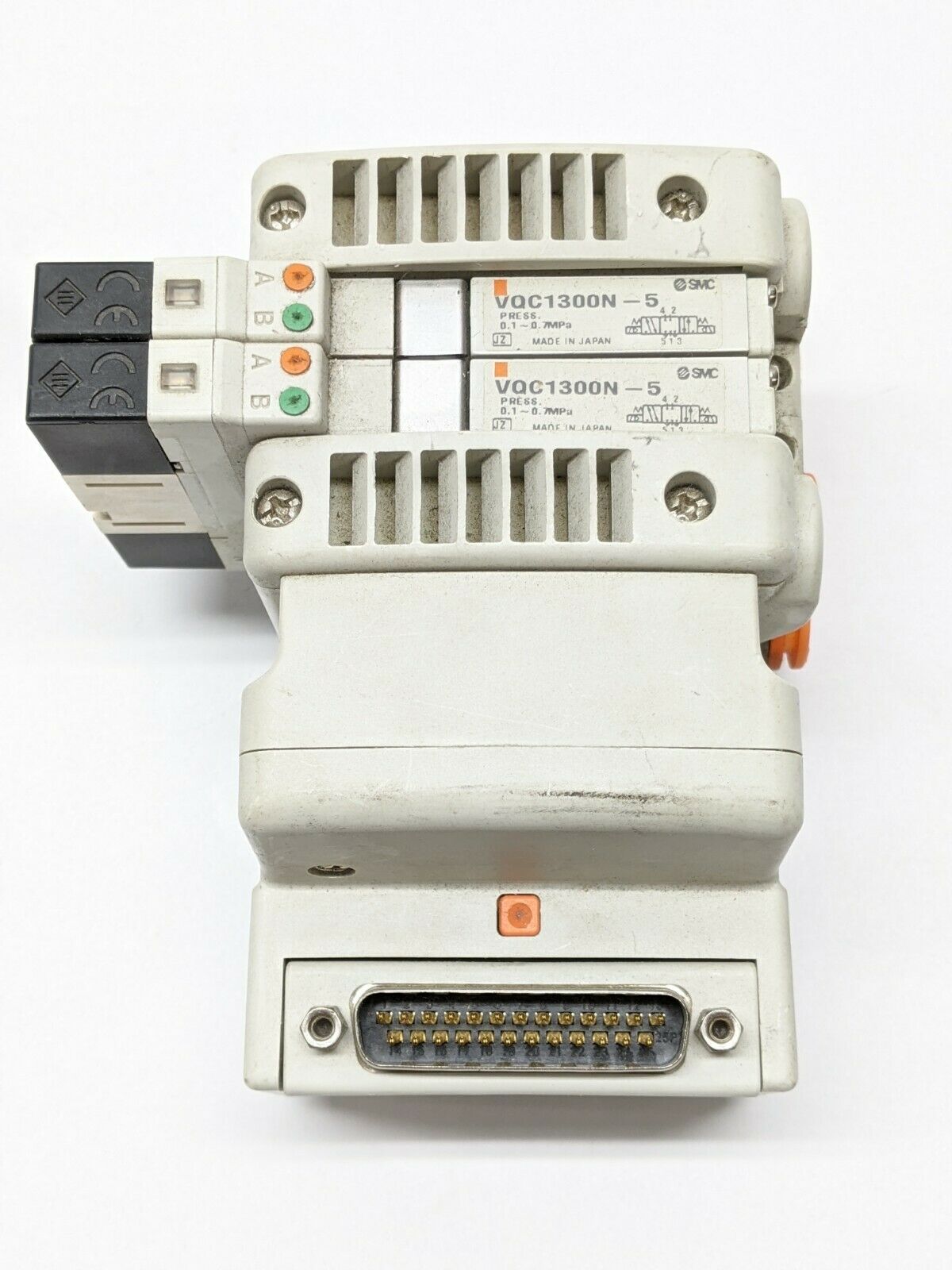 SMC VV5QC11-02C4FD0-DNS Plug-In Base DIN Rail Mount w/ 2) VQC1300N-5 - Maverick Industrial Sales