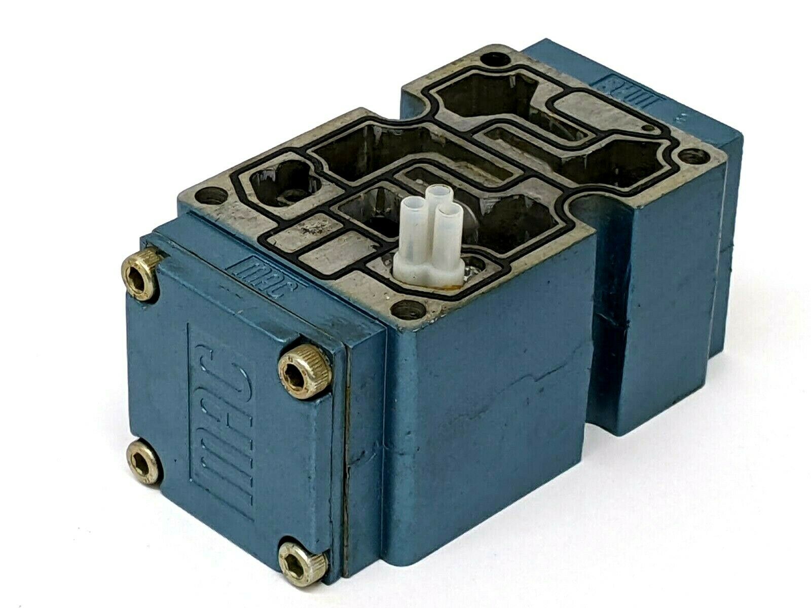 PR63D-1CBA-9 | MAC Valves Sandwich Pressure Regulator MANIFOLD BASE ONLY - Used - Maverick Industrial Sales
