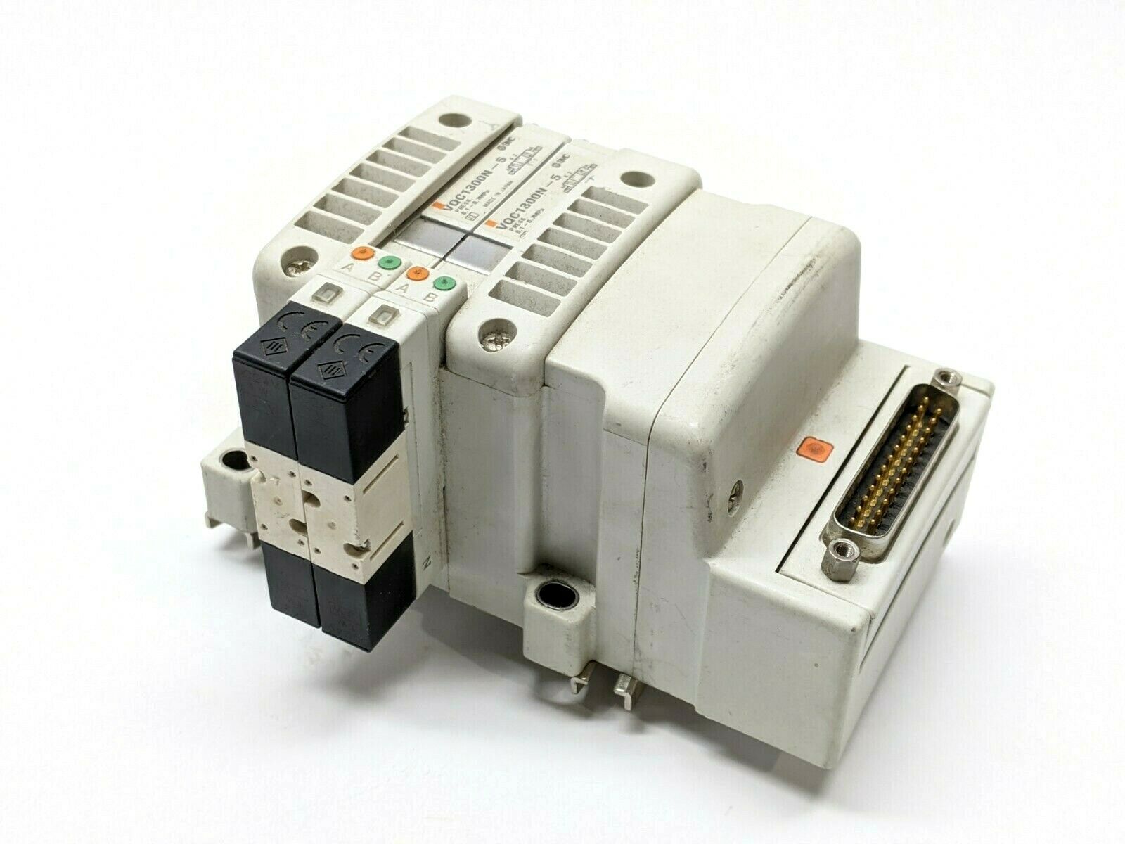 SMC VV5QC11-02C4FD0-DNS Plug-In Base DIN Rail Mount w/ 2) VQC1300N-5 - Maverick Industrial Sales