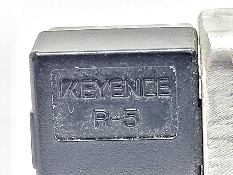 Keyence R-5 Micro-Reflector Photoelectric Sensor Reflector w/ Bracket - Maverick Industrial Sales