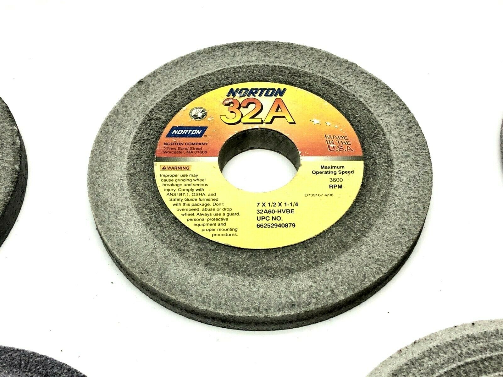 Norton 32A60-HBVE Grinding Wheels 1-1/4" Bore 3600 RPM LOT OF 5 - Maverick Industrial Sales