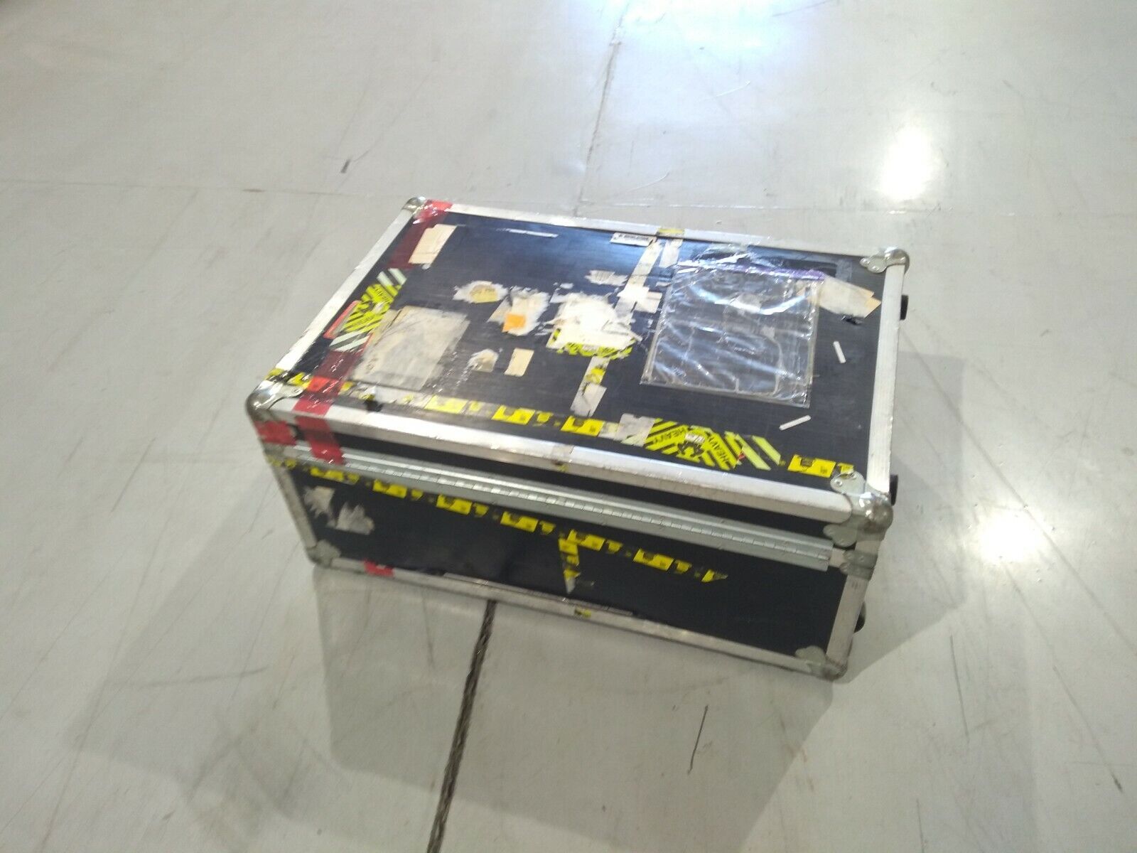 Starcase Towing Flight Travel Case 35.5" x 21.5" x 15" - Maverick Industrial Sales