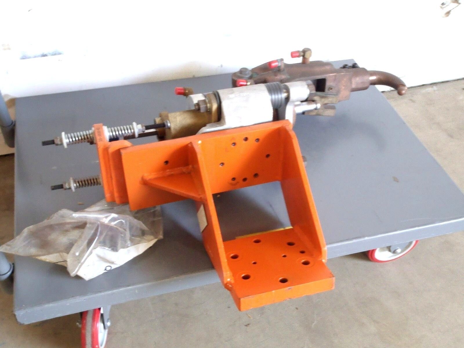 Milco MFG. C-Type Weld Gun 626-10107-01 Robotic Welding Cylinder ML-5403-06 - Maverick Industrial Sales