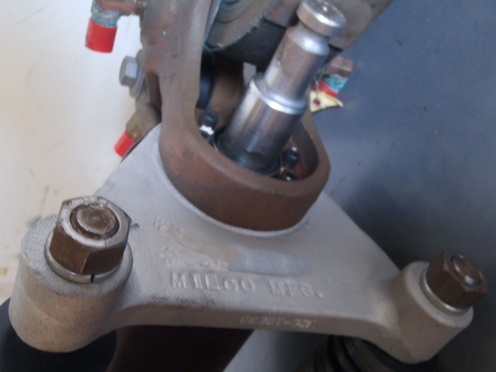 Milco MFG. C-Type Weld Gun 626-10107-01 Robotic Welding Cylinder ML-5403-06 - Maverick Industrial Sales