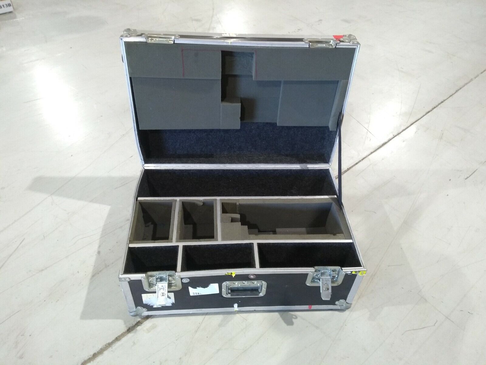 Starcase Towing Flight Travel Case 35.5" x 21.5" x 15" - Maverick Industrial Sales
